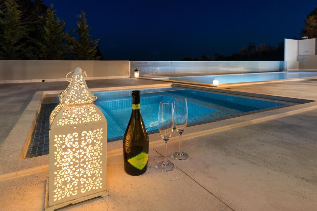 Villa Alonaki Bay Halikounas Exteriör bild